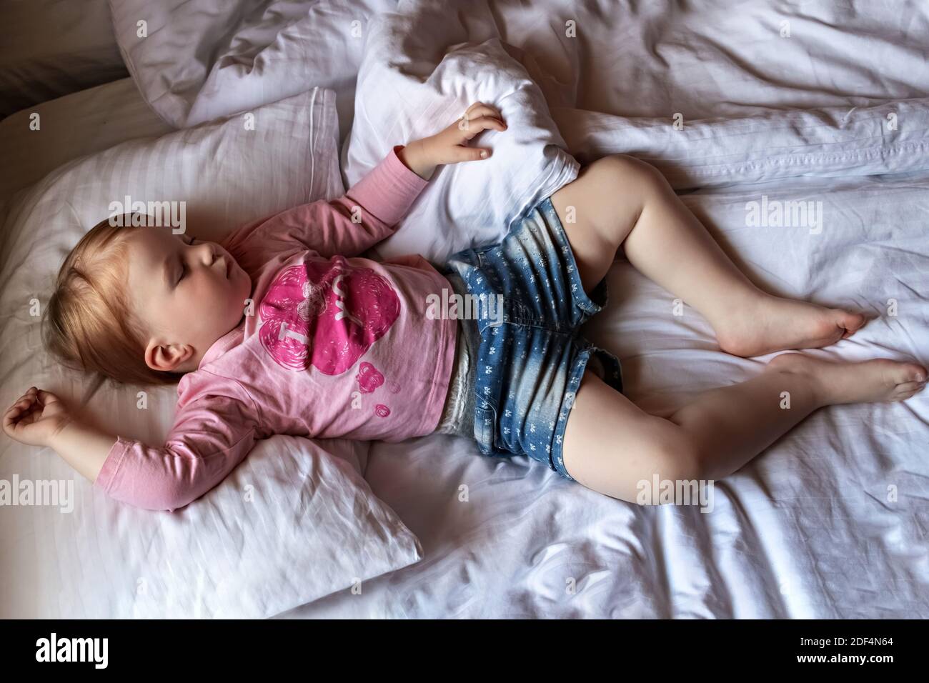 little girl nude sleeping 