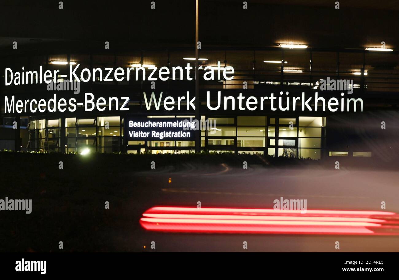 Headquarters mercedes benz unterturkheim plant hi-res stock photography ...