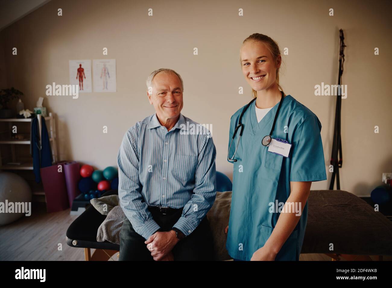Uniform elderly man portrait hi-res stock photography and images - Alamy