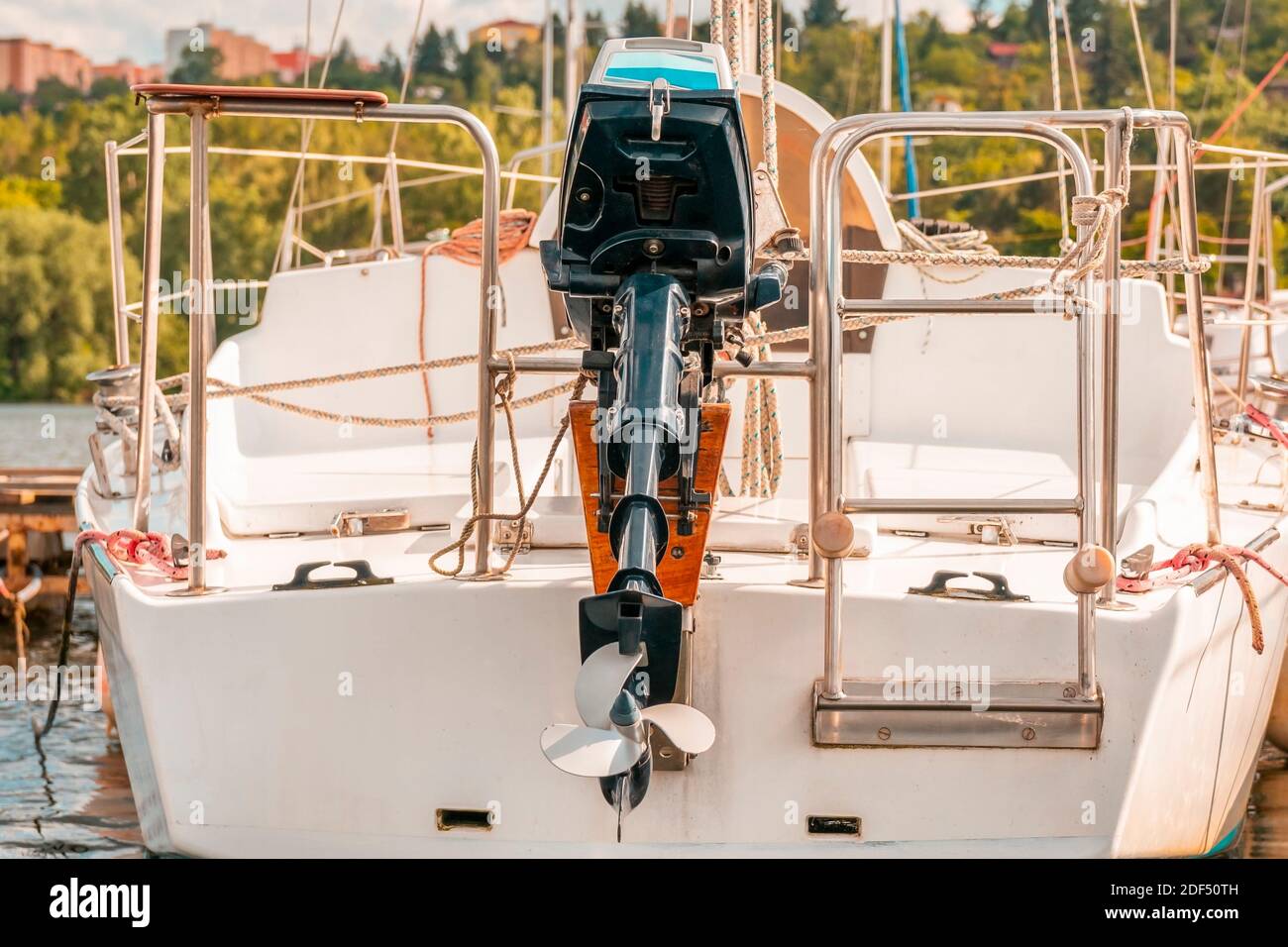 Propeller accident hires stock photography and images Alamy