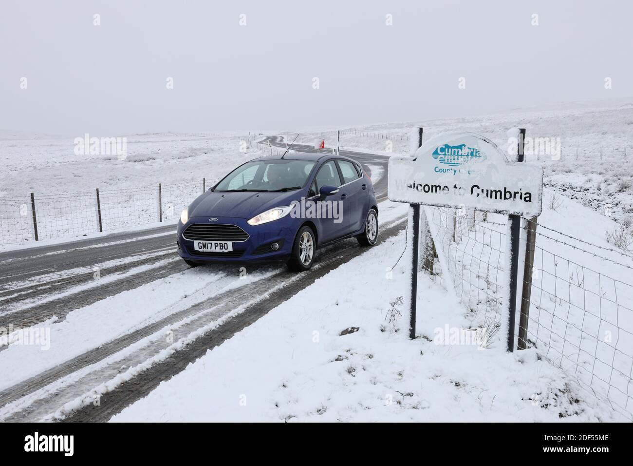 Teesdale, County Durham, UK. 3rd December 2020. UK Weather.  Snow is falling Northern England this morning and in Teesdale it is affecting some high level routes such as the B6277 between County Durham and Cumbria. Credit: David Forster/Alamy Live News Stock Photo