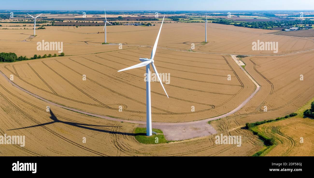 UK, England, Cambridgeshire, St. Neots, Cotton Farm Wind Farm Stock Photo