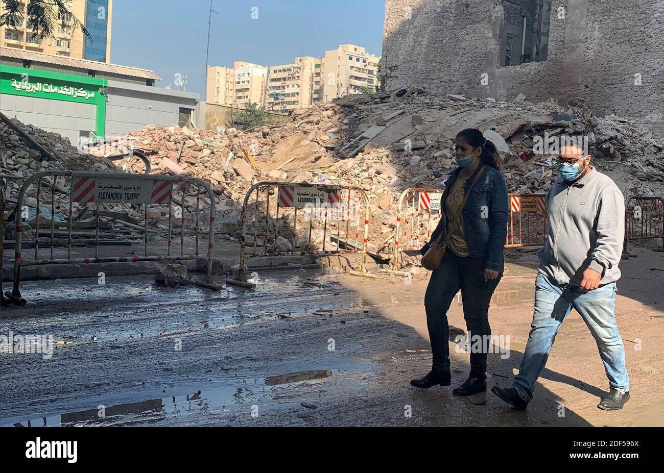 Apartment building in alexandria egypt hires stock photography and