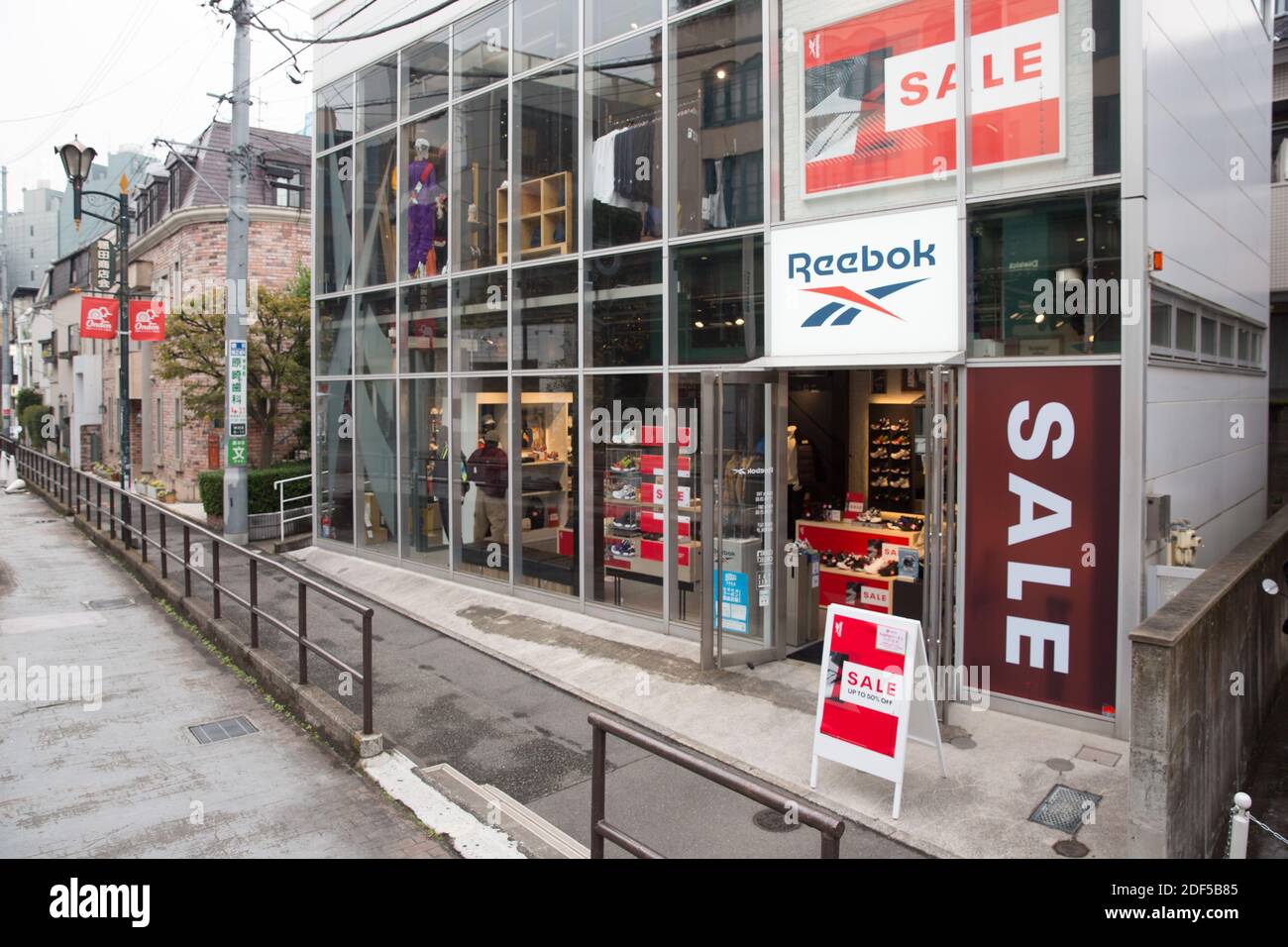 Reebok store hi-res stock photography and images - Alamy