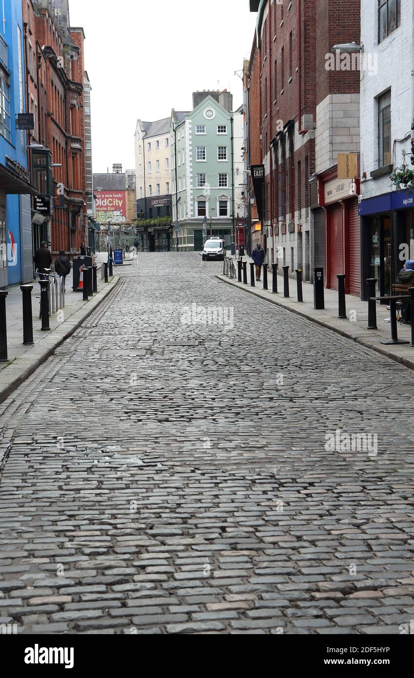 Dublin Temple Bar, deserted with closed bars due to Covid 19, 2020 Stock Photo