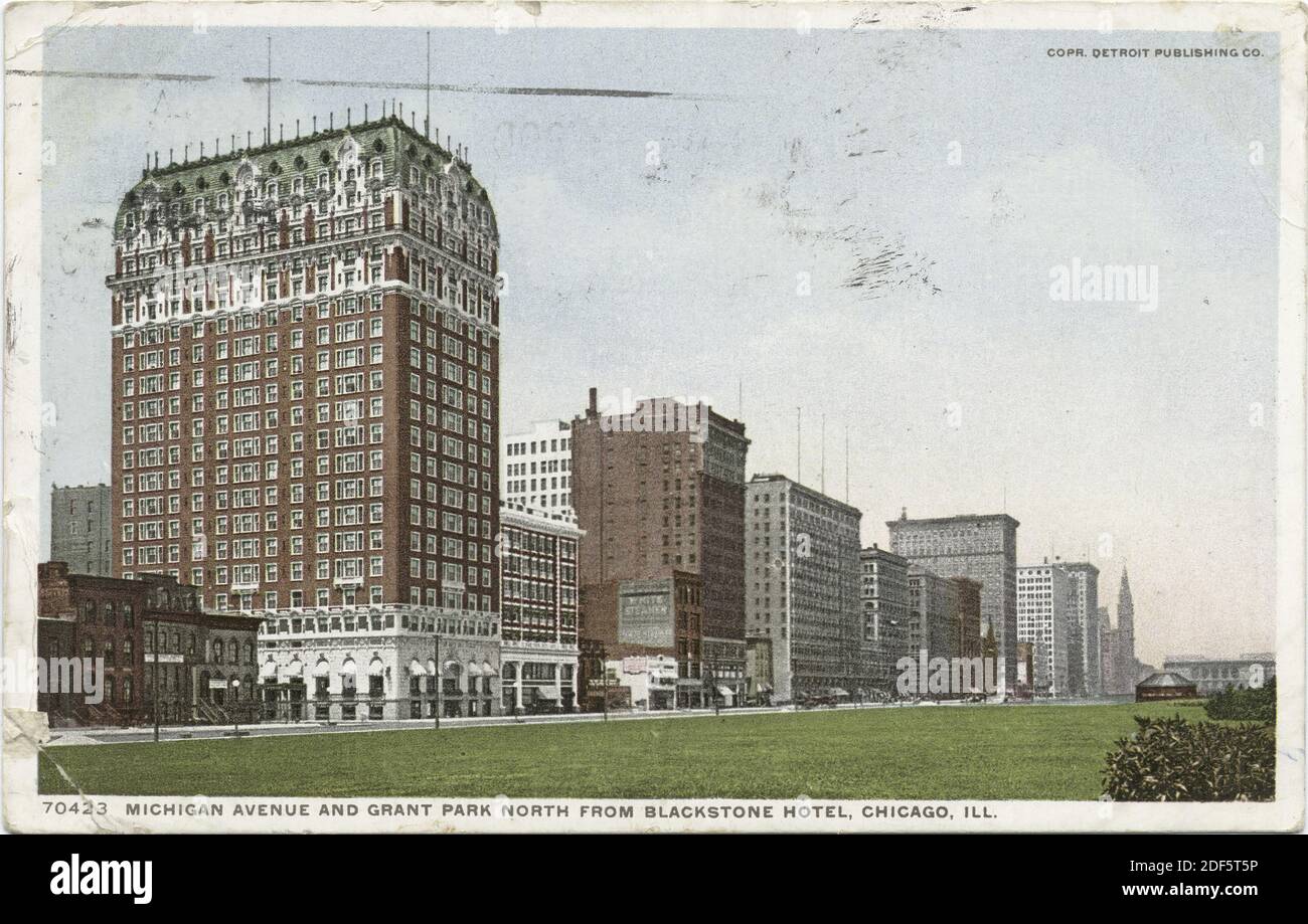 Michigan Ave., Grant Park near Blackstone Hotel, Chicago, Ill., still image, Postcards, 1898 - 1931 Stock Photo