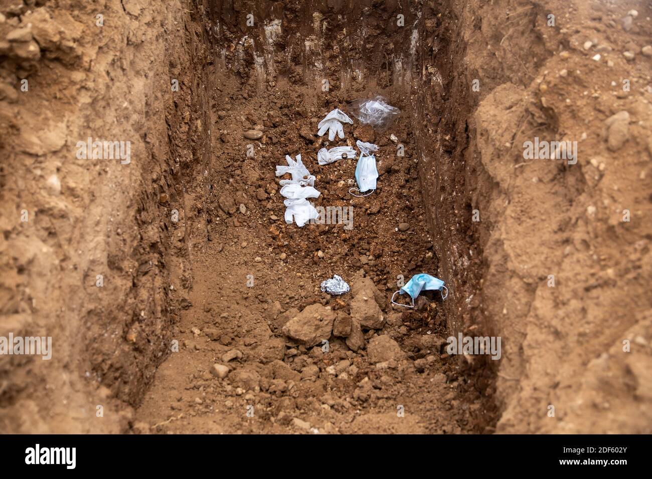 Thessaloniki, Greece - December 3, 2020: Tens new graves of Covid-19 victims in a cemetery in Evosmos, Thessaloniki Stock Photo