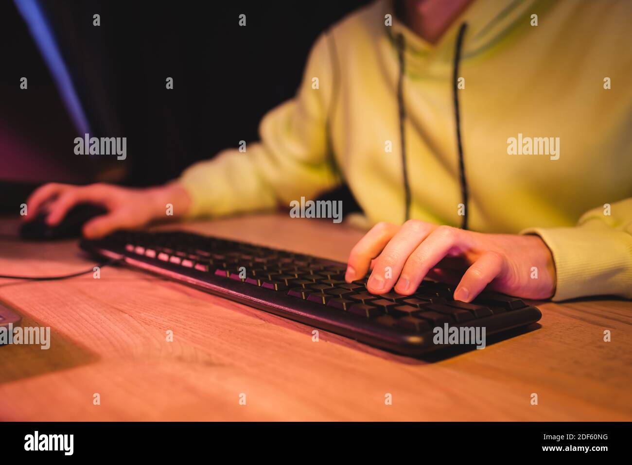 Gamer using keyboard play hi-res stock photography and images - Alamy