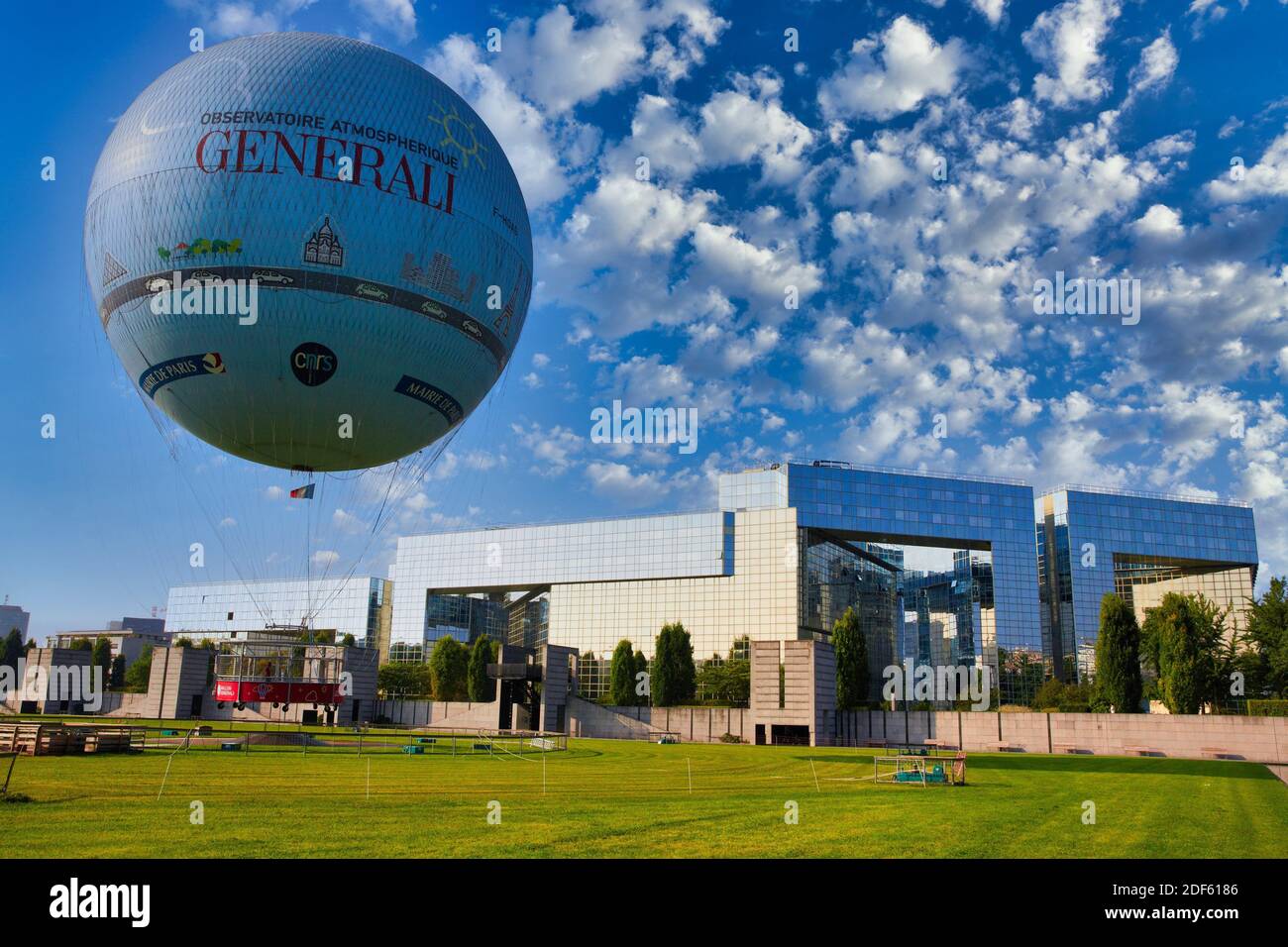 Ballon de Paris. Parc André Citroën. Paris. France Stock Photo - Alamy