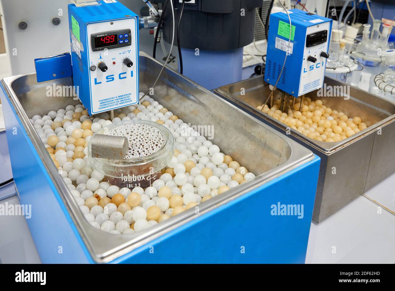 Immersion Thermostat, Potentiodynamic polarization test. Laboratory