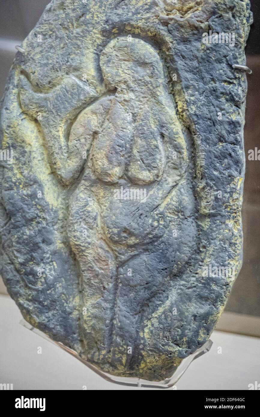 basrelief of a venus, Upper Paleolithic Gravettian, Laussel, Museo de
