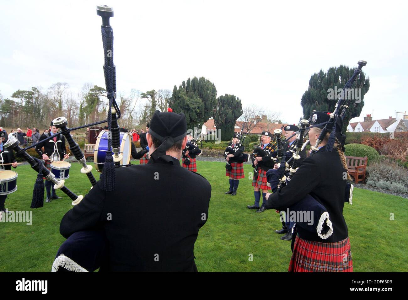 Scottish piper haggis hires stock photography and images Alamy