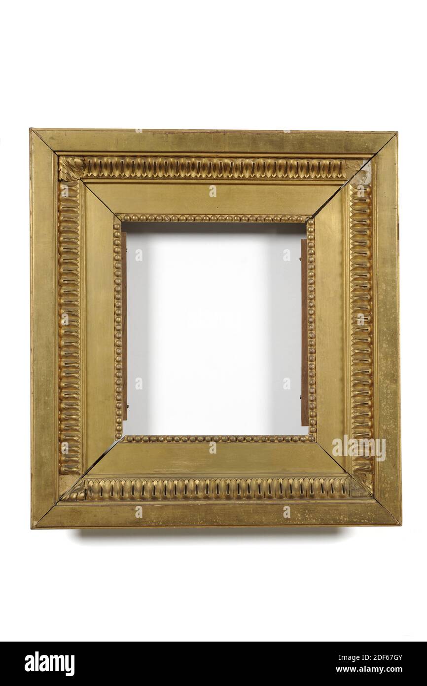 picture frame, Anonymous, first half 19th century, plaster, wood, gilding, gilded, Deep gilded picture frame. With a pearl edge along the otherwise flat inner frame and a tulip edge in the sloping frame. The outer wall is stepped recessed, General: 49.7 x 46 x 5.5cm (497 x 460 x 55mm), Inner size: 28.7 x 25.1cm (287 x 251mm), Daylight size: 27.2 x 23.4cm ( 272 x 234mm Stock Photo