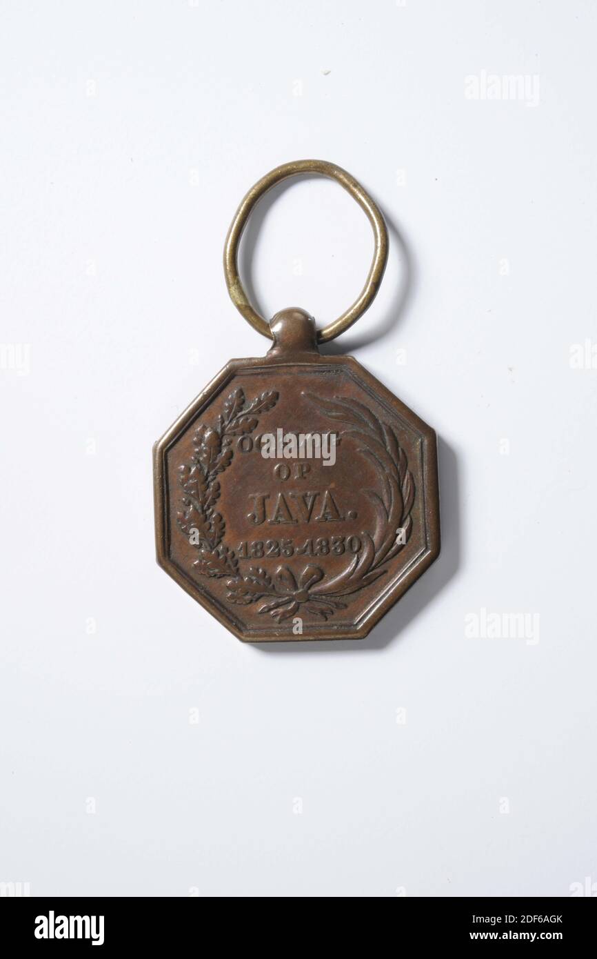 decoration, Anonymous, 1830, cast, General: 2.6 x 1.6 x 0.2cm 26 x 16 x 2mm, Diameter: 1.6cm 16mm, Weight: 2.7g, Bronze octagonal carrying pin, small model. For the participants in the war on Java 1825-1830. On the front the left-facing portrait of King Willem I and profile depicted with the edge lettering: WILLEM I KONING DER NEDERLANDEN. On the reverse in a laurel wreath the inscription: WAR / OP JAVA / 1825-1830, man's portrait Stock Photo