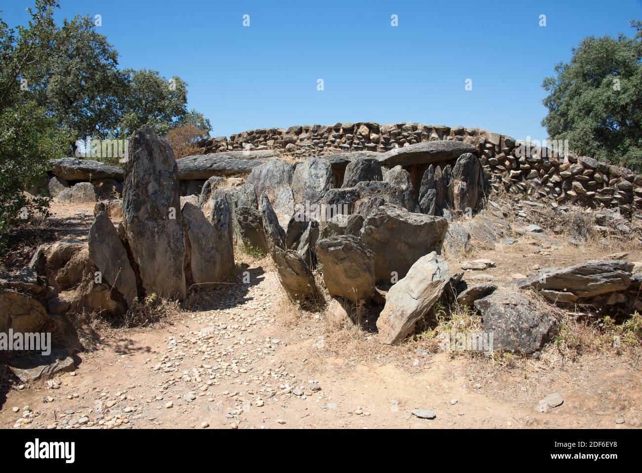 El Pozuelo dolmen (Chalcolithic or Copper age necropolis). Zalamea la