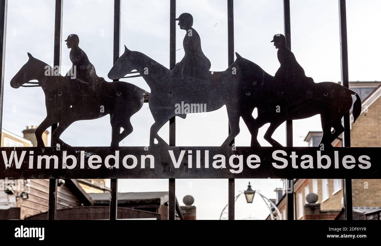 Riding Stables High Resolution Stock Photography And Images Alamy