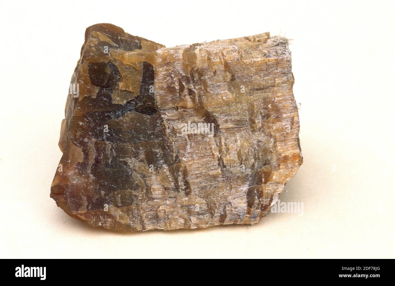 Chrysotile or white asbestos is a magnesium silicate mineral. Sample