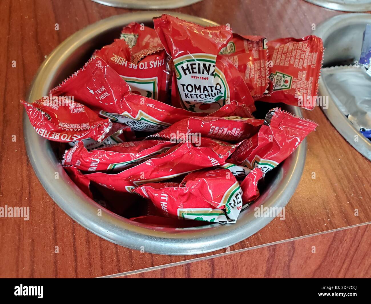 Heinz ketchup packet hires stock photography and images Alamy