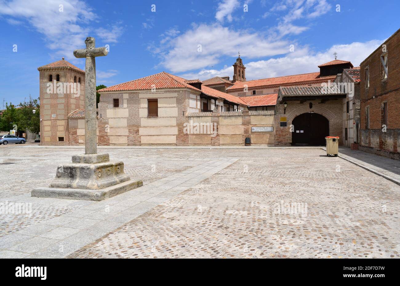 Madrigal de las Altas Torres, Plaza del Cristo with Juan II Palace birthplace of Isabel la Catolica and Convento de las Madres Agustina at present. Stock Photo