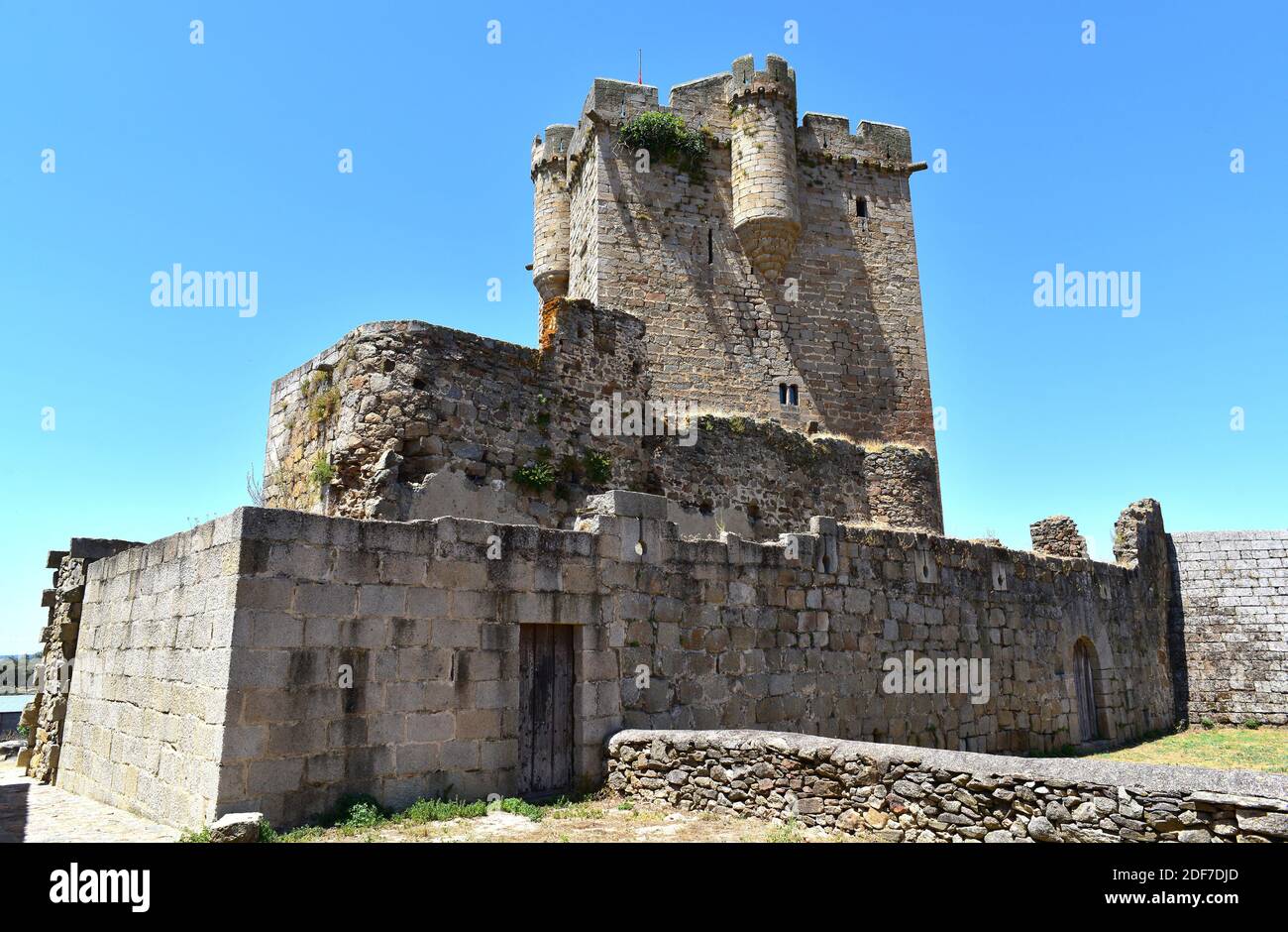 San Felices de los Gallegos, Castle (13-14th centuries) and walls. Las Arribes del Duero, Salamanca province, Castilla y Leon, Spain. Stock Photo