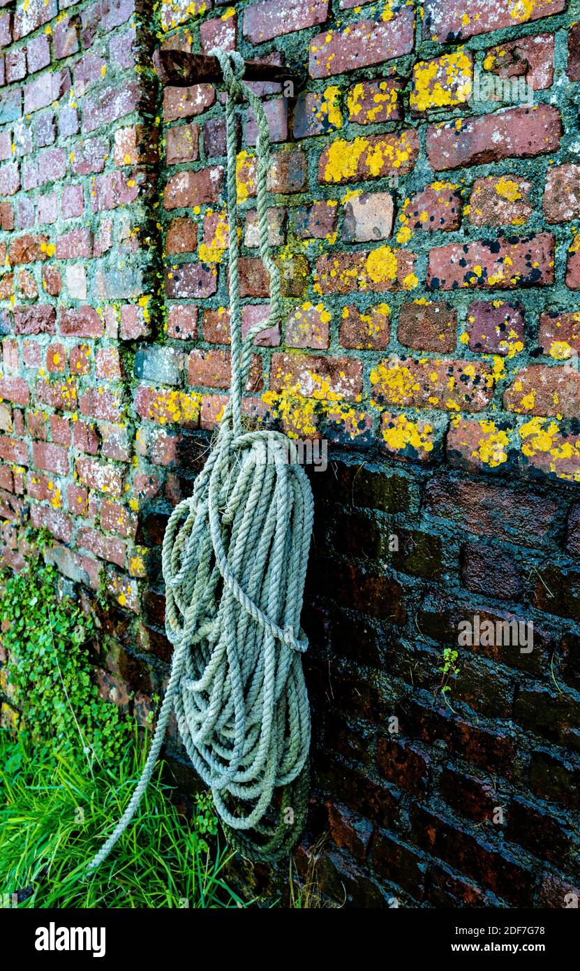 Fishing boat rope, Porthgain Harbour, Wales, UK Stock Photo