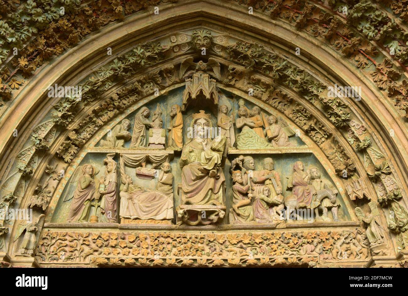 Olite, Santa Maria la Real church (gothic 13th century). Portal detail of tympanum. Navarra, Spain. Stock Photo