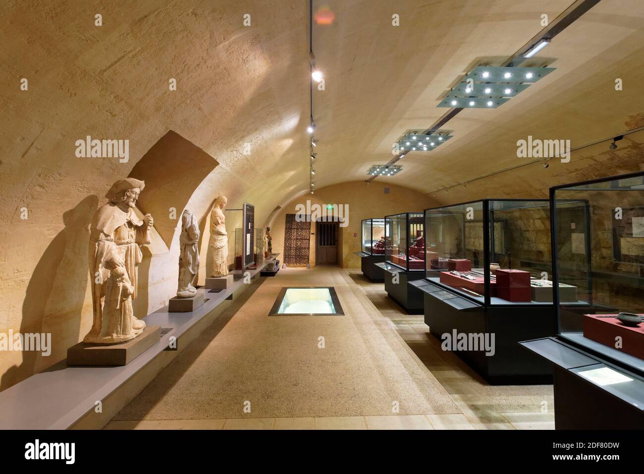 Scriptorium medieval hires stock photography and images Alamy