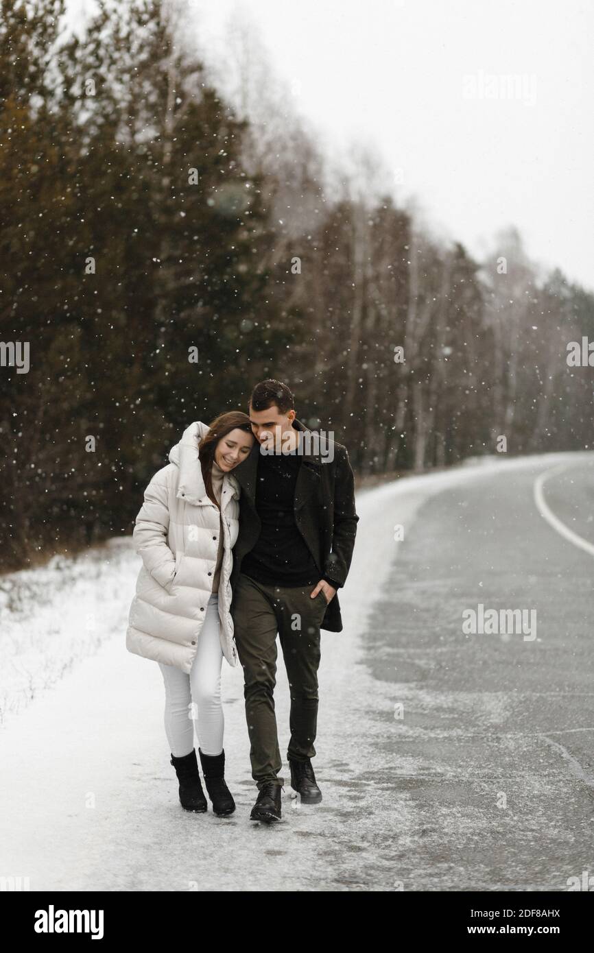 Winter Couple Photography Poses - Lemon8 Search