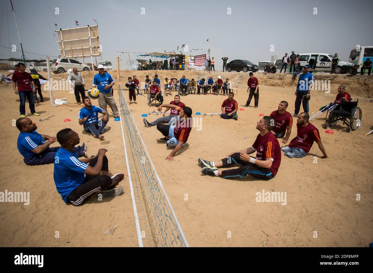 Gaza, The Gaza Strip, Palestine. 1st May, 2018. Young men with
