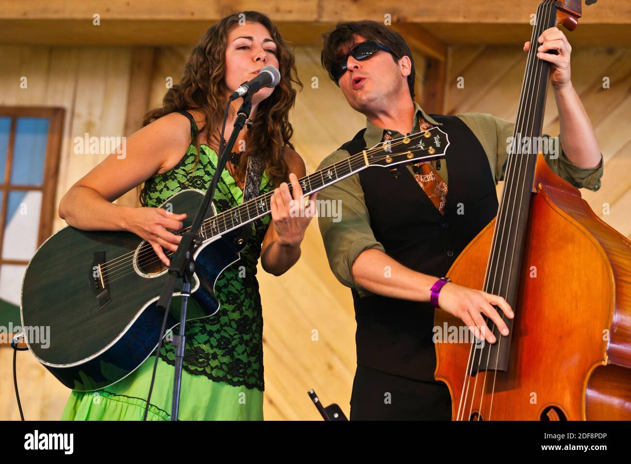 CARAVAN OF THIEVES performs at the 2014 FOUR CORNERS FOLK FESTIVAL - COLORADO Stock Photo