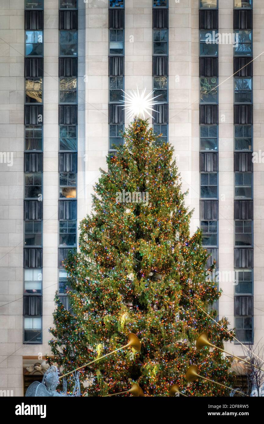 The Rockefeller Center Christmas Tree, 2020, NYC, USA Stock Photo Alamy