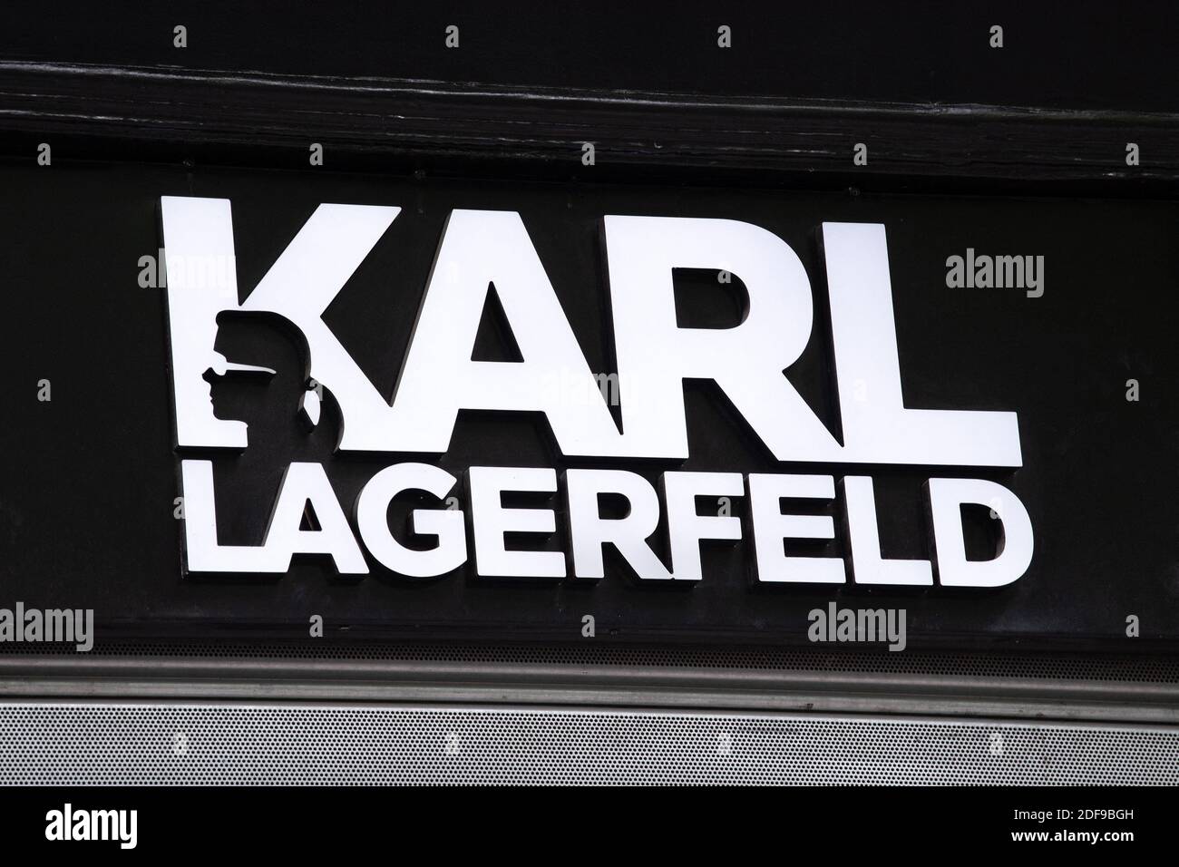 Karl Lagerfeld sign editorial image. Image of design - 113742135