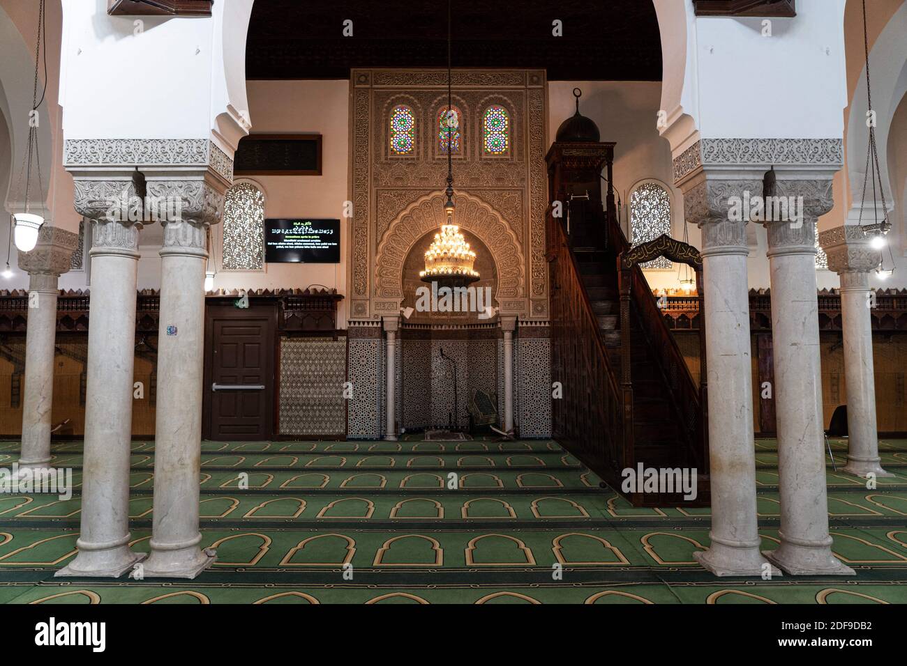 The prayer area of the Great Mosque of Paris. Paris, France, April 23, 2020 Stock Photo Alamy