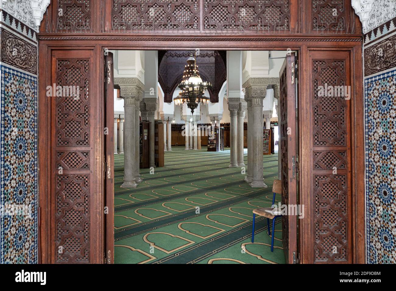 The prayer area of the Great Mosque of Paris. Paris, France, April 23, 2020 Stock Photo Alamy