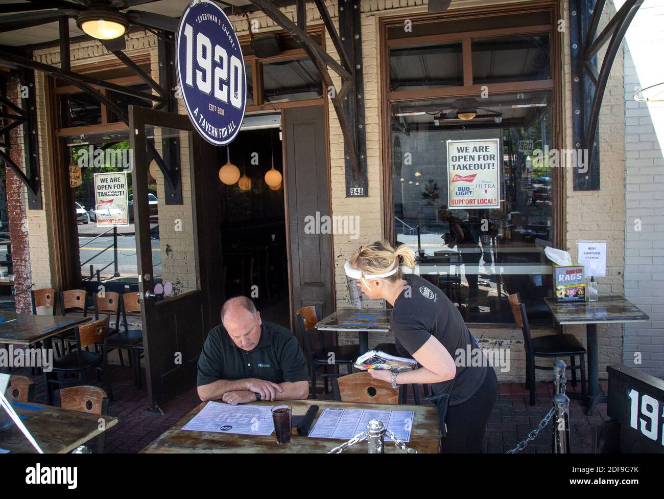NO FILM, NO VIDEO, NO TV, NO DOCUMENTARY - 1920 Tavern employee Elizabeth Bobo takes a lunch order at the Roswell restaurant Monday, April 27, 2020. Photo by Steve Schaefer/Atlanta Journal-Constitution/TNS/ABACAPRESS.COM Stock Photo
