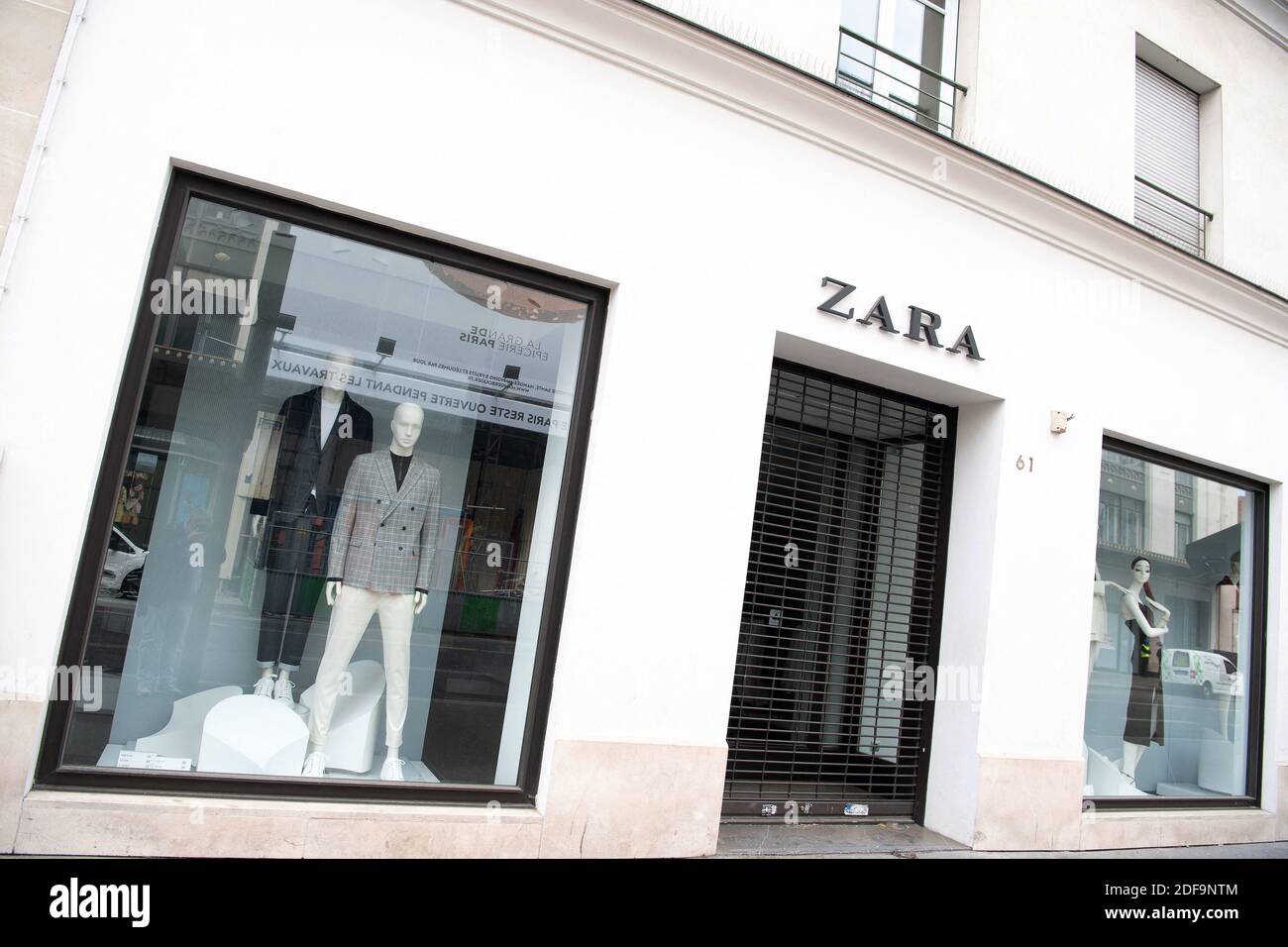 A general view of Zara store, on May 04, 2020 in Paris, France.Photo by  David NIVIERE/ABACAPRESS.COM Stock Photo - Alamy