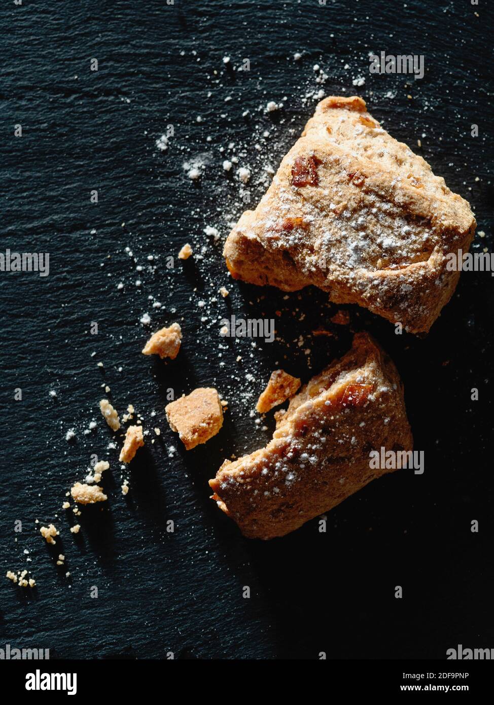 Top view of a crackling cake Stock Photo Alamy