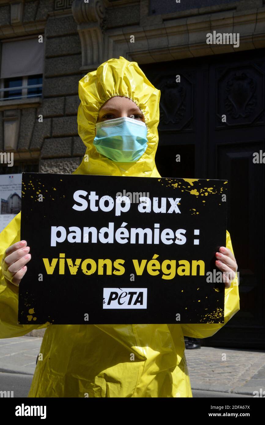 Peta Protest Vegan High Resolution Stock Photography And Images Alamy