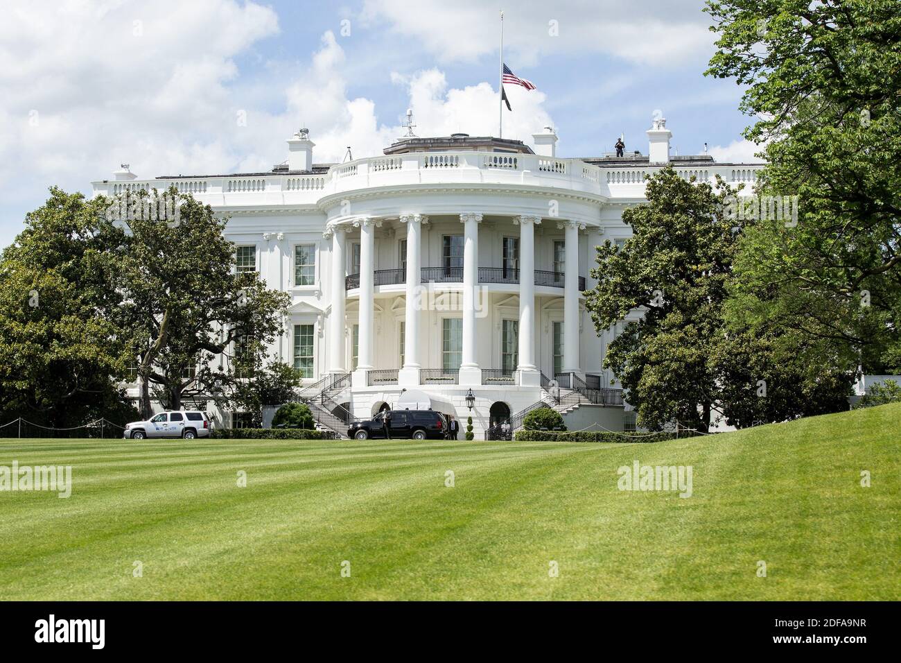 The White House is seen from the Presidential motorcade in Washington, DC, USA, as United States President Donald J. Trump returns from the Trump National Golf Club in Sterling, Virginia on Saturday, May 23, 2020. Photo by Stefani Reynolds/CNP/ABACAPRESS.COM Stock Photo