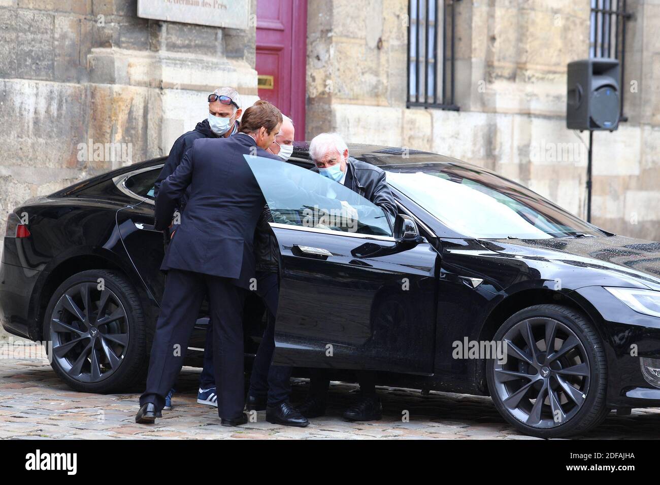 Jean Paul Belmondo During The Funeral Ceremony Of Guy Bedos At Saint Germain Des Pres Church