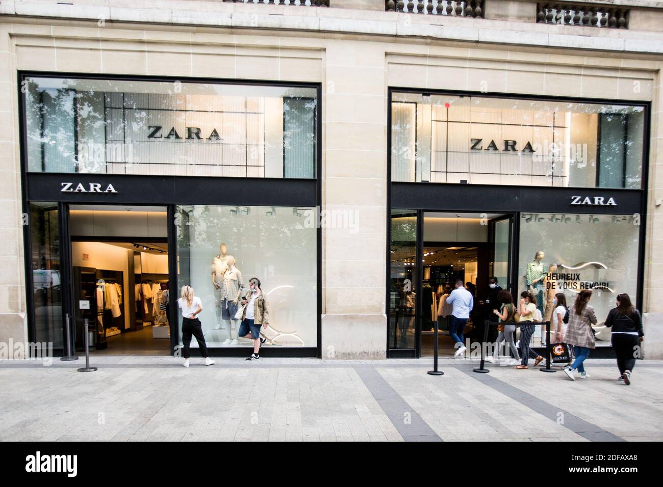 Zara company plans to close between 1,000 and 1,200 stores among its 7,400  stores worldwide. Objective: capitalize on the success of its online sales  during Lockdown. on June 15, 2020 in Paris,