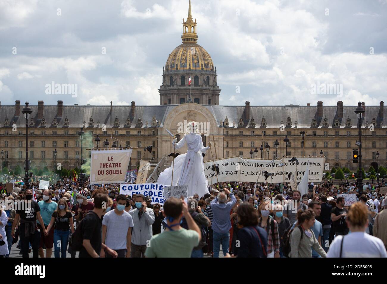 Giant muppet directed by Ariane Mnouchkine Protesters gather near the Invalides during a demonstration in Paris, on June 16, 2020, as part of a nationwide day of protests to demand better working conditions for health workers. Photo by Raphael Lafargue/ABACAPRESS.COM Stock Photo