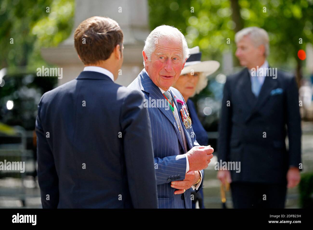 Britain's Prince Charles, Prince of Wales (C) and French President Emmanuel Macron (L) arrive to lay wreaths at the statue of former French president Charles de Gaulle at Carlton Gardens in central London on June 18, 2020 during a visit to mark the anniversary of former de Gaulle's appeal to French people to resist the Nazi occupation. - Macron visited London on June 18 to commemorate the 80th anniversary of former French president Charles de Gaulle's appeal to French people to resist the Nazi occupation during World War II. Photo by Tolga AKMEN/Pool/ABACAPRESS.COM Stock Photo