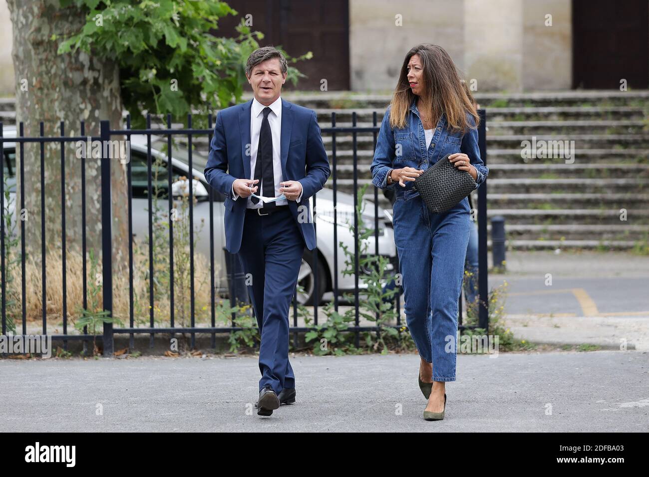 French right wing party Les Republicains (LR) Mayor of Bordeaux Nicolas  Florian candidate for the municipal elections in Bordeaux, and his wife  Helene Florian votes during the second round of the 2020