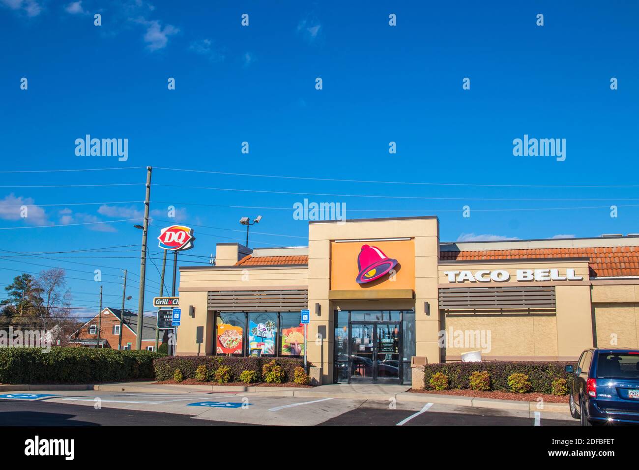 Taco bell sign drive thru hires stock photography and images Alamy