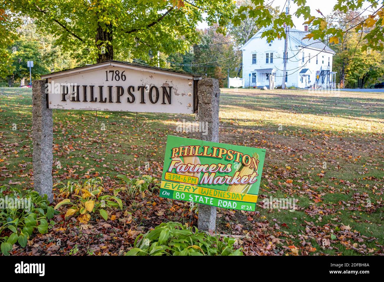 The town common in Phillipston, Massachusetts on a fall day Stock Photo