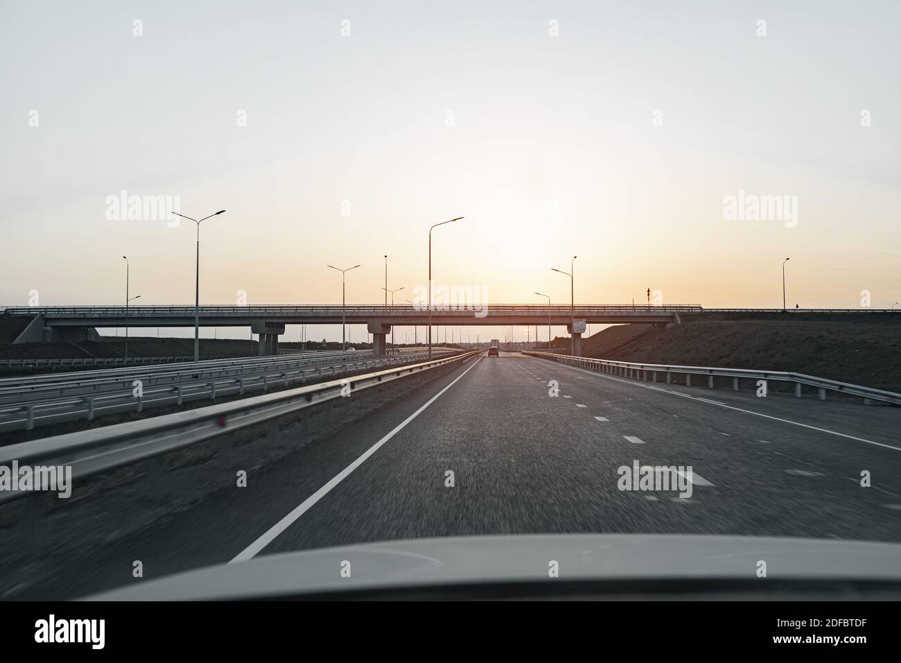 Drivers view empty highway hi-res stock photography and images - Alamy