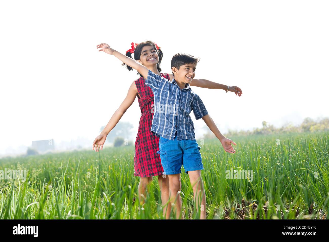 Indian rural children playing farm hi-res stock photography and images ...
