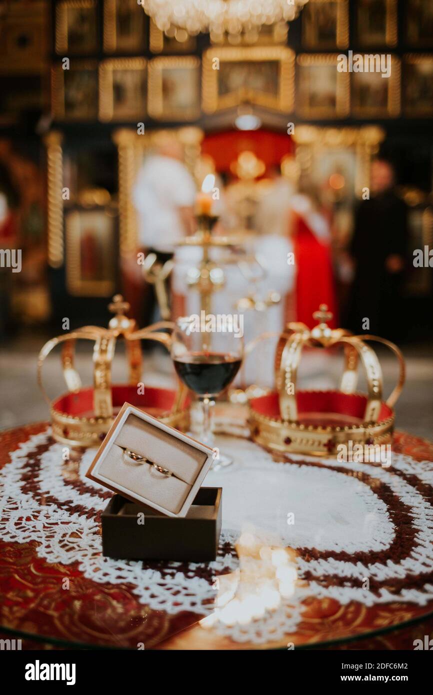 King crowns hi-res stock photography and images - Alamy