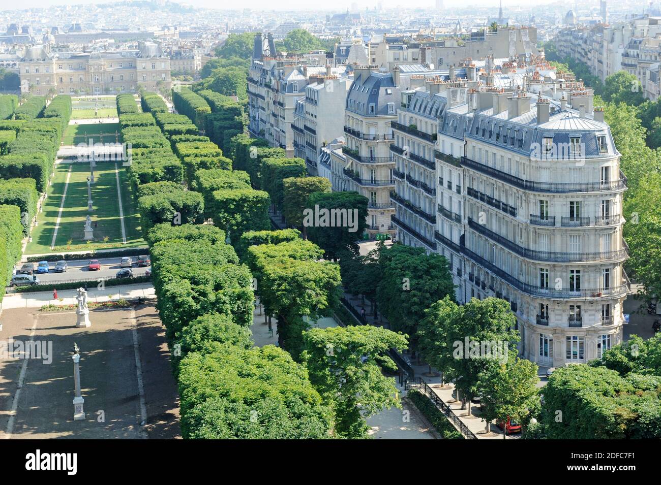 France, Paris, along the Luxembourg garden, avenue de l'Observatoire (aerial view) Stock Photo